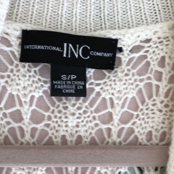 Women’s Cardigan - Picture 3 of 4